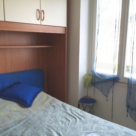 Hotel Riviera Сан Ремо Стая снимка