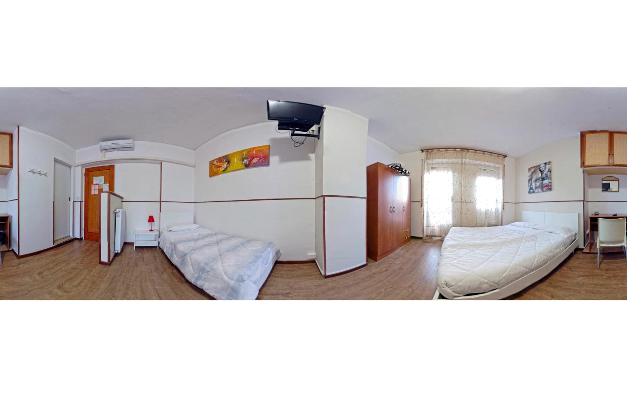 Hotel Riviera Сан Ремо Стая снимка