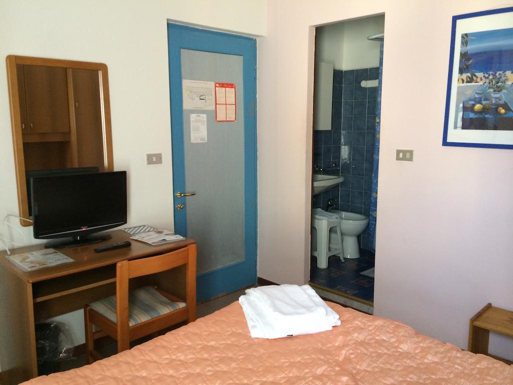 Hotel Riviera Сан Ремо Екстериор снимка